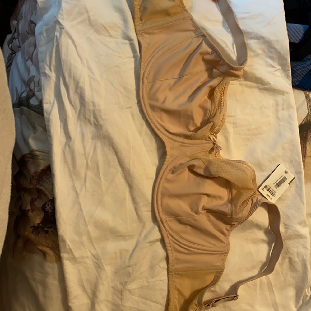 38DDD Wacoal never worn nude bra
